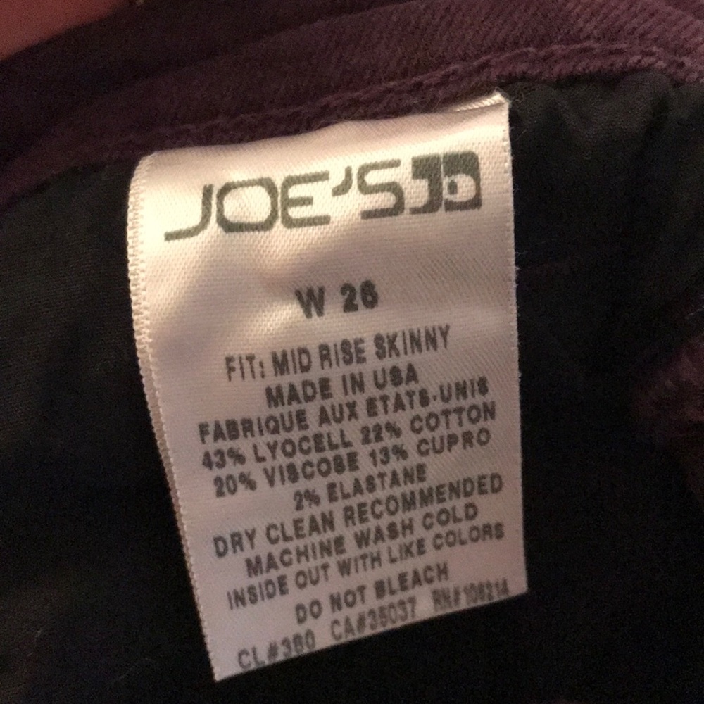 Mid Rise Skinny Jean - Picture 4 of 5